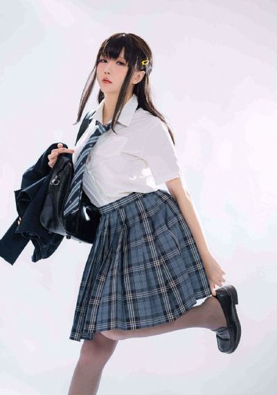 日韩制服丝袜在线观看_HD免费播放