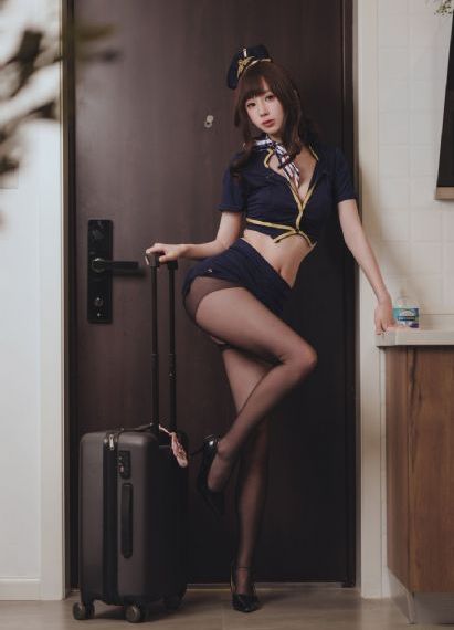 精品亚洲自拍_电影未删减版