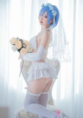 久久伊人蜜桃AV一区二区_BD英语高清视频播放