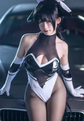 亚洲美腿丝袜无码专区_720高清完整版